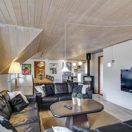 Partenij - 1km From The Sea By Interhome
