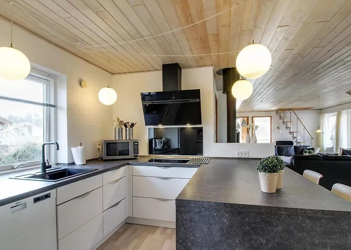 Partenij - 1km From The Sea By Interhome *