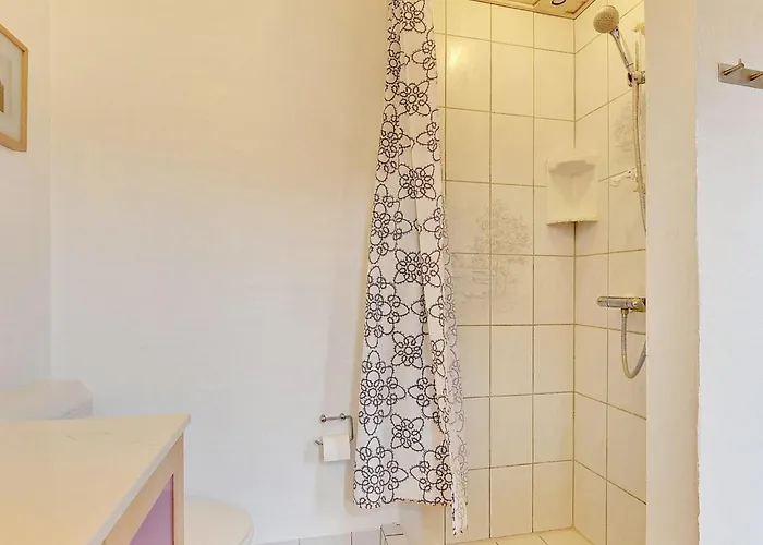 Partenij - 1km From The Sea By Interhome