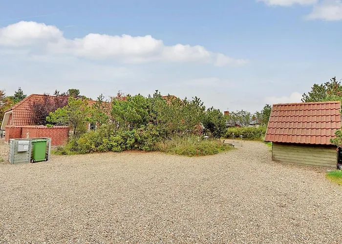 Partenij - 1km From The Sea By Interhome